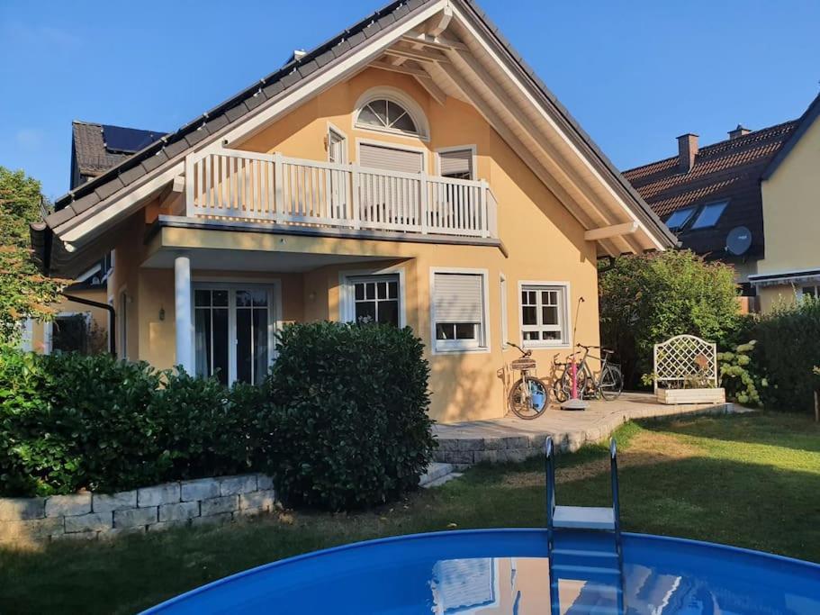 Phantastisches Haus Mit Pool Direkt In Muenchen Villa Exterior photo